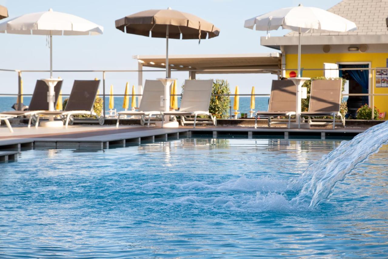 Hotel Conchiglia ลิโดดิเยโซโล ภายนอก รูปภาพ