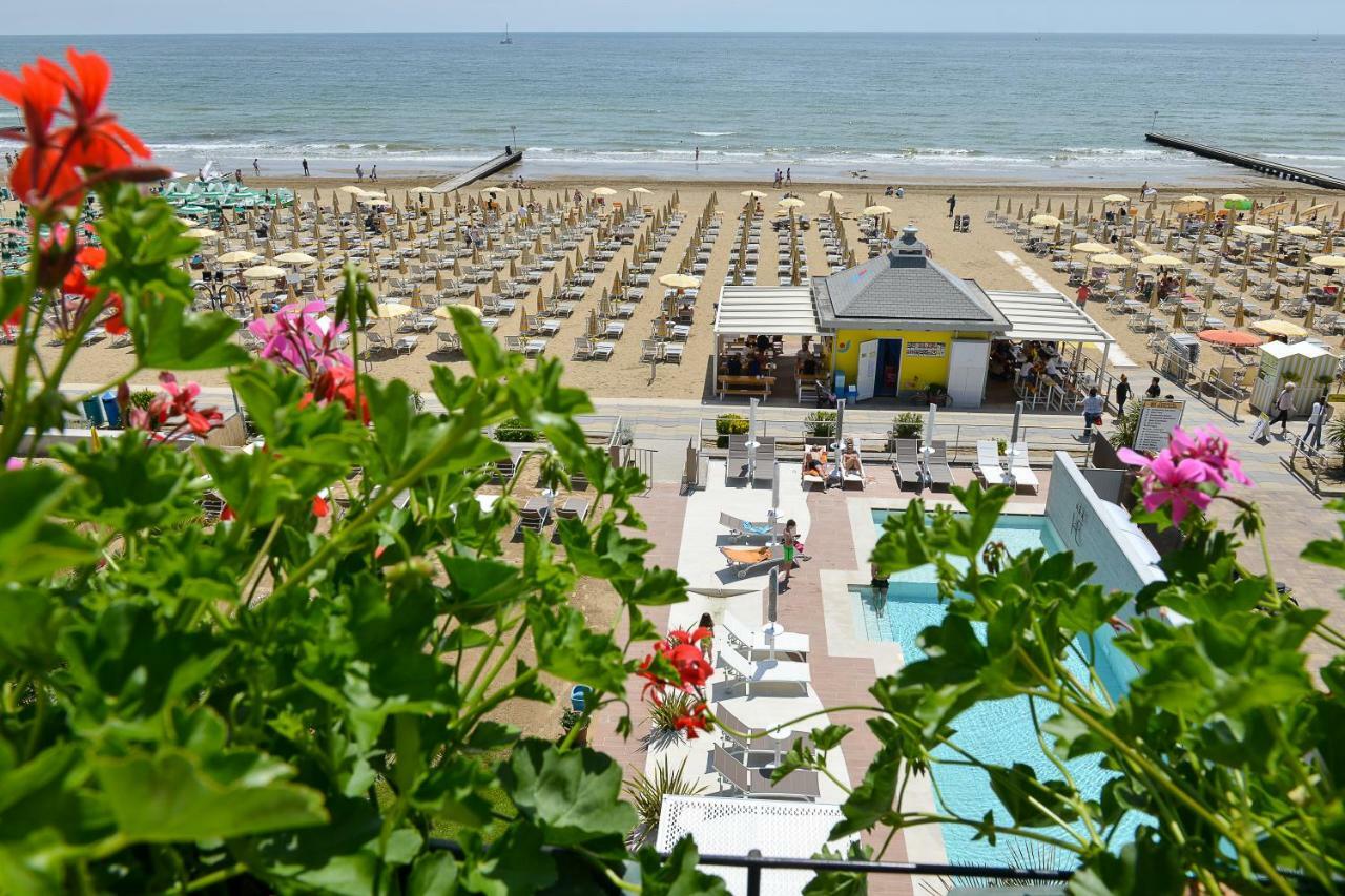 Hotel Conchiglia ลิโดดิเยโซโล ภายนอก รูปภาพ